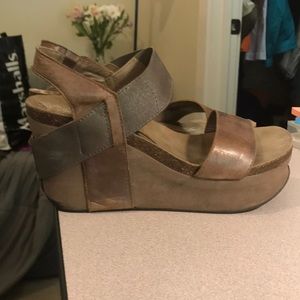 Silver/Pewter bushnell OTBT wedge